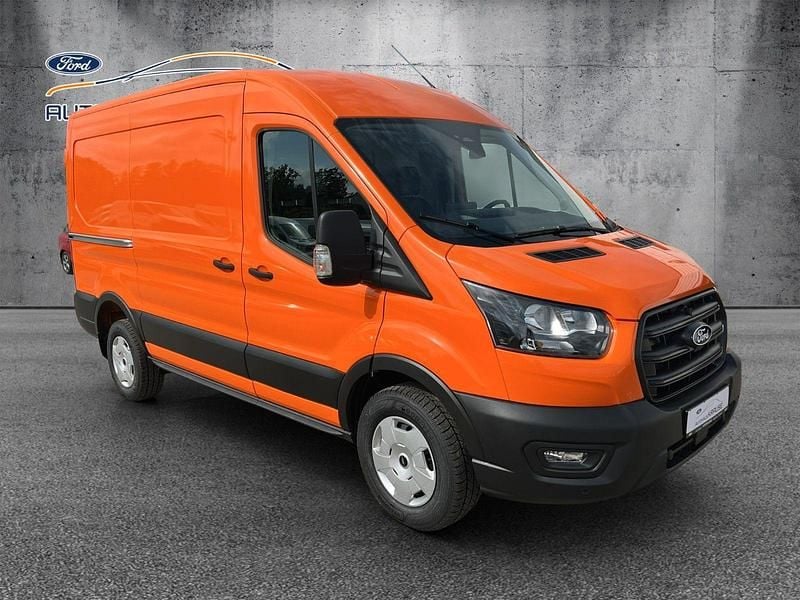 Neu Ford Transit Trend 131 PS (96 kW) 2025 Rac orange Van / Kleinbus