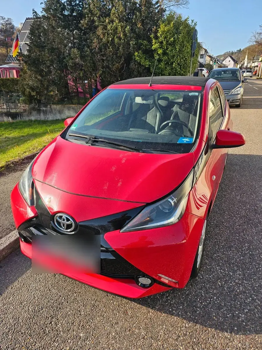 Gebraucht Toyota Aygo 2014 Rot Kleinwagen
