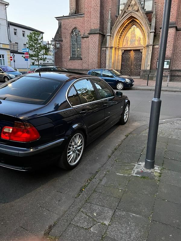 Brugt BMW 320 150 HK (110 kW) 1998 Blå Sedan