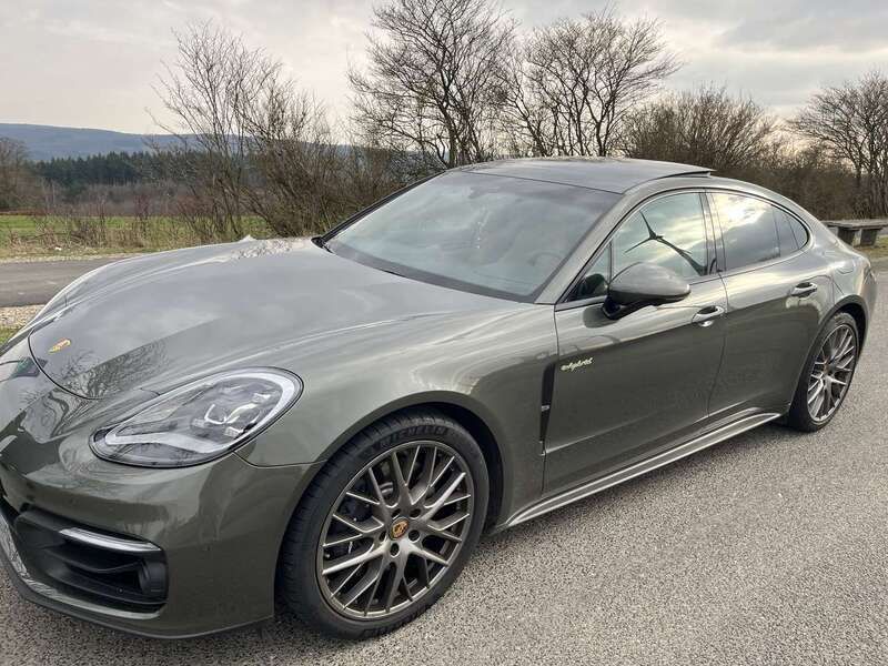 Grau Gebraucht 2023 Porsche Panamera 4S Executive Limousine | 90.000 € - Bild 1/4