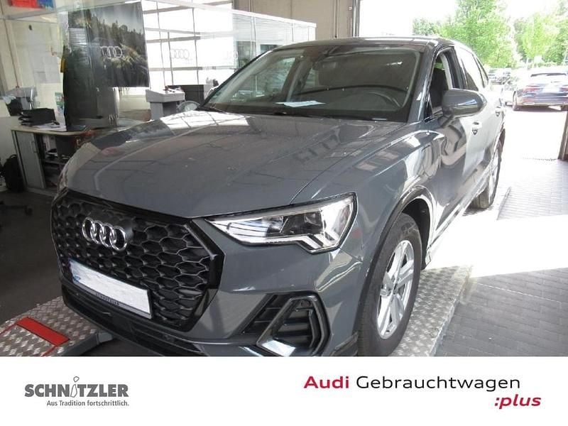 Nanograu (metallic) Gebraucht 2021 Audi Q3 Sportback Ambiente SUV | 27.980 € (Superpreis) - Bild 1/4