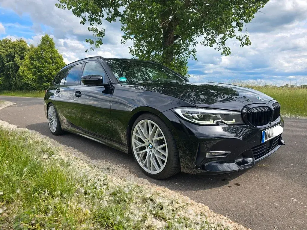 Gebraucht BMW 320 Performance 190 PS (139 kW) 2020 Schwarz Kombi