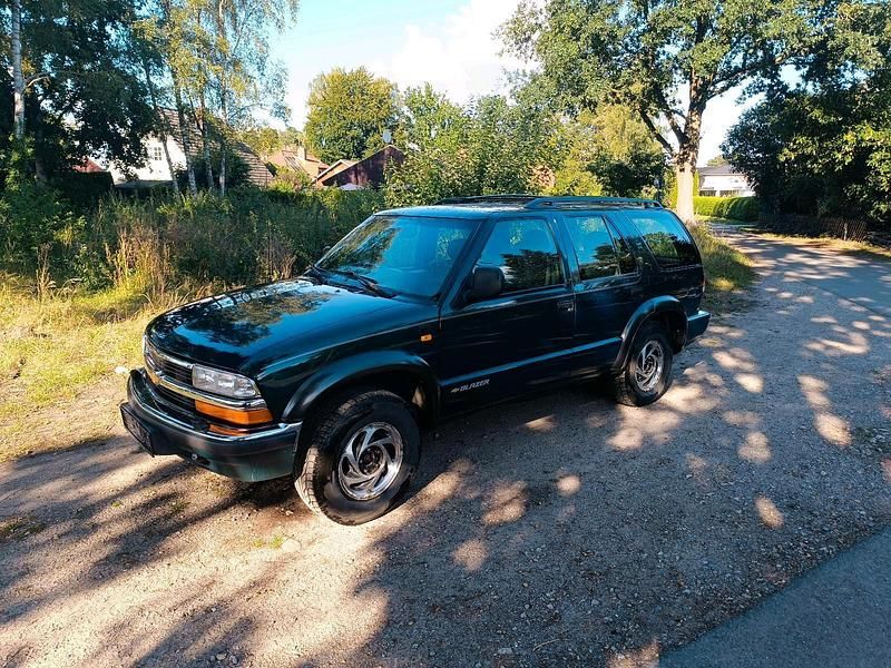 Grün Gebraucht 1998 Chevrolet Blazer LT SUV | 4.799 € - Bild 1/4