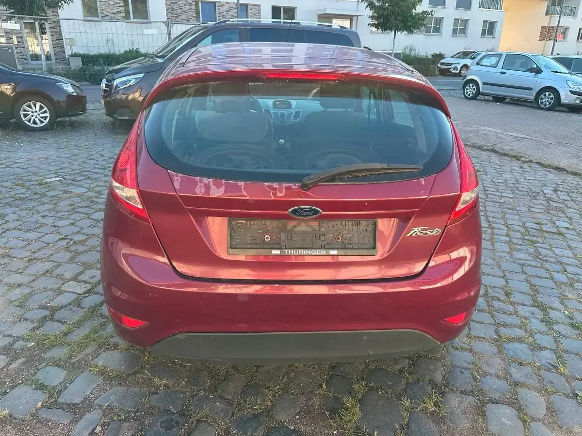 Gebraucht Ford Fiesta 82 PS (60 kW) 2009 Rot Kleinwagen