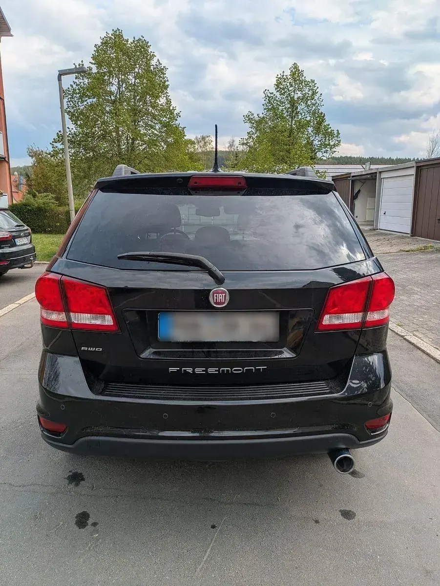 Gebraucht Fiat Freemont 170 PS (125 kW) 2014 Schwarz SUV