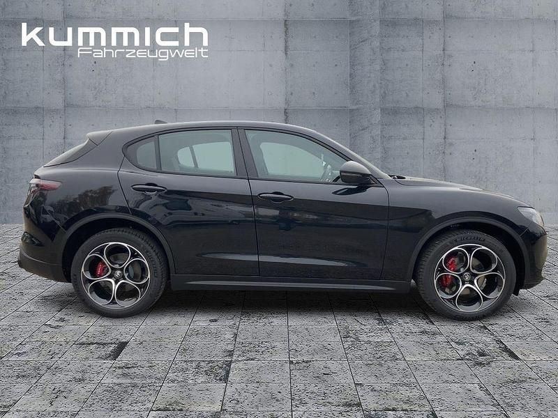 Gebraucht Alfa Romeo Stelvio Sprint 280 PS (205 kW) 2024 Nero vulcano, metallic (schwarz) SUV