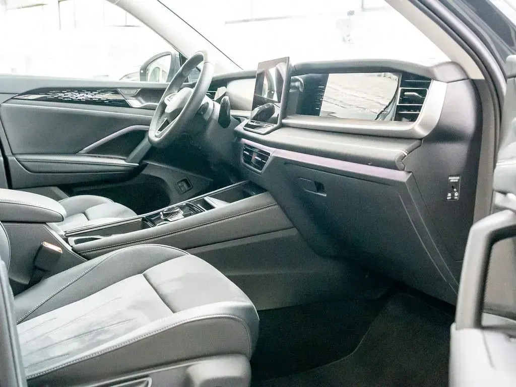 Gebraucht VW Tayron Elegance 150 PS (110 kW) 2025 Grau SUV