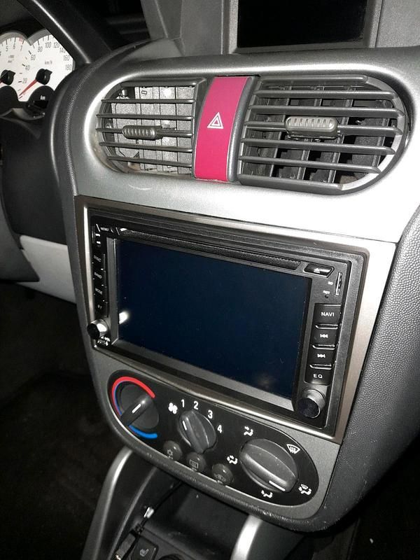 Gebraucht Opel Tigra 90 PS (66 kW) 2007 Rot Cabrio