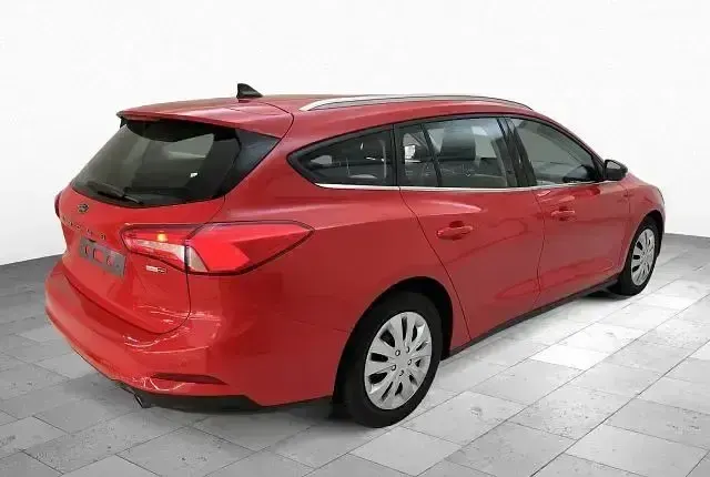 Gebraucht Ford Focus Cool & Connect 125 PS (91 kW) 2021 Andere Limousine