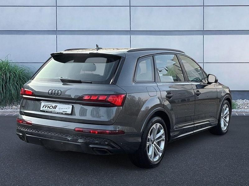 Neu Audi Q7 S-Line 286 PS (210 kW) 2025 Grau SUV