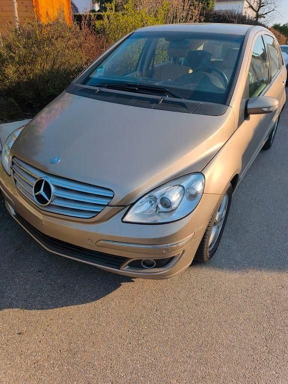 Gebraucht Mercedes B170 116 PS (85 kW) 2005 Beige Van / Kleinbus