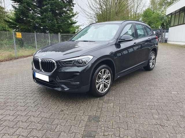 Schwarz metallic Gebraucht 2021 BMW X1 Sport Line SUV | 36.830 € - Bild 1/4