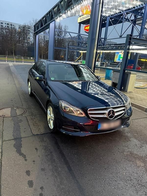 Gebraucht Mercedes E350 252 PS (185 kW) 2014 Blau Limousine