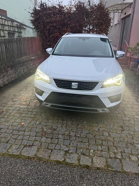 Weiß Gebraucht 2018 Seat Ateca Style SUV | 16.900 € (Fairer Preis) - Bild 1/4