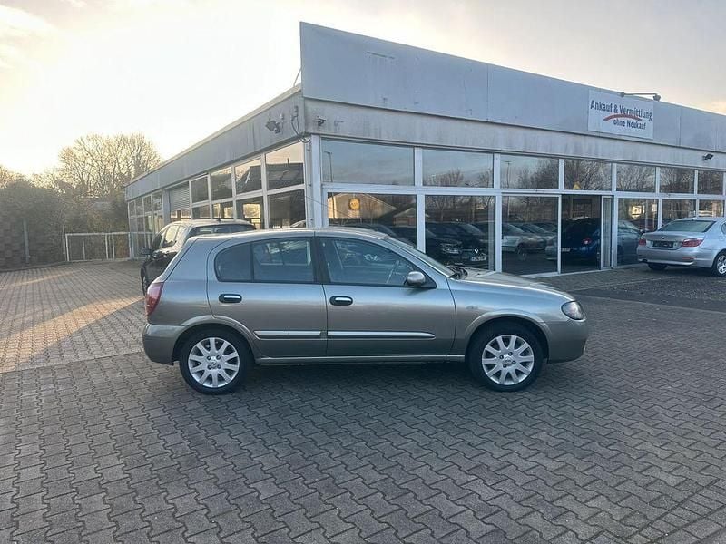 Gebraucht Nissan Almera Acenta+ 98 PS (72 kW) 2006 Silber Limousine