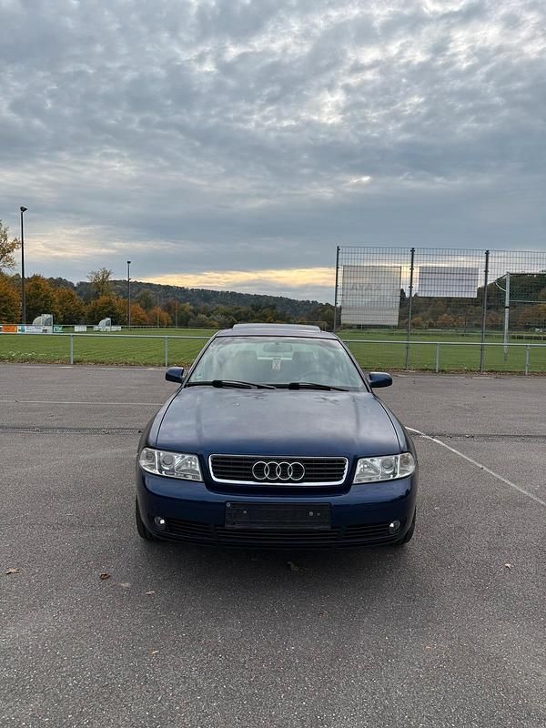 Blau Gebraucht 1999 Audi A4 Limousine | 1.799 € (Superpreis) - Bild 1/4