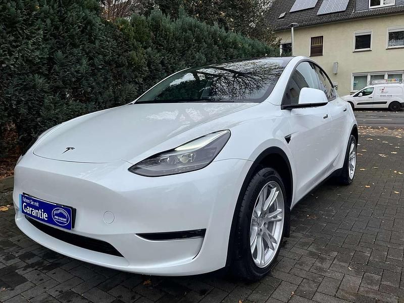 Pearl white Gebraucht 2022 Tesla Model Y Long Range AWD SUV | 39.950 € (Fairer Preis) - Bild 1/4
