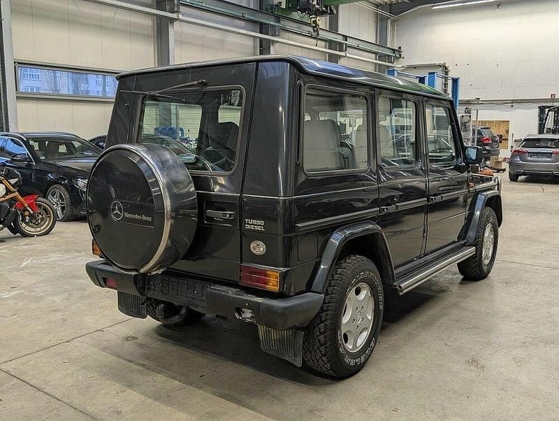 Gebraucht Mercedes G300 177 PS (130 kW) 1996 Schwarz SUV