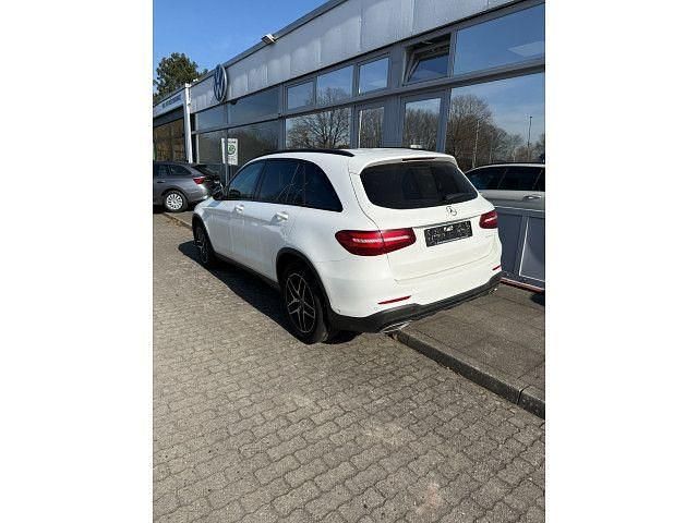 Gebraucht Mercedes GLC250 AMG line 211 PS (155 kW) 2019 Weiß SUV