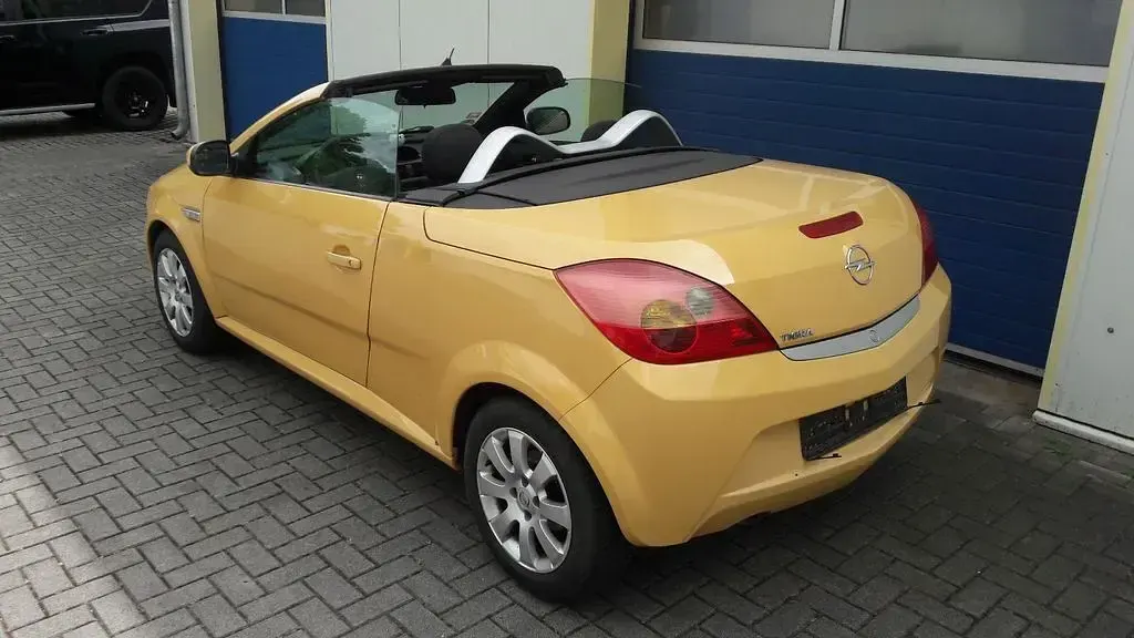 Gebraucht Opel Tigra 90 PS (66 kW) 2004 Gelb Cabrio