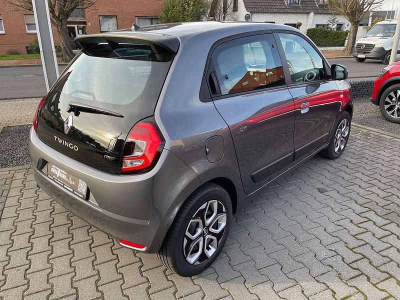 Gebraucht Renault Twingo Equilibre 60 kW (82 PS) 2022 Lunairegrau metallic Kleinwagen