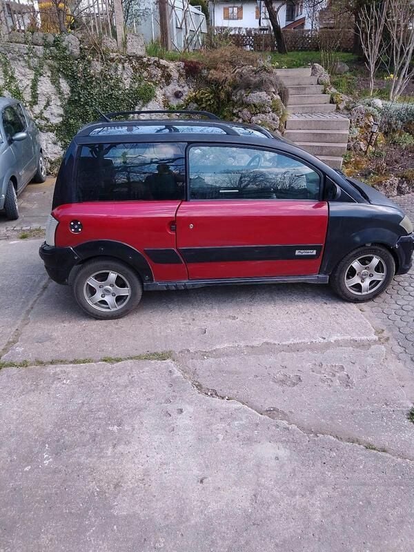 Rot Gebraucht 2025 Microcar MC2 | 2.700 € - Bild 1/4