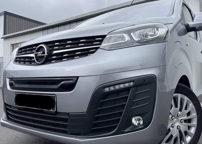 Silber Gebraucht 2021 Opel Zafira Life Edition Van | 23.999 € (Superpreis) - Bild 1/1