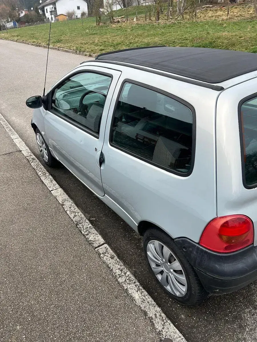 Gebraucht Renault Twingo Authentique 58 PS (42 kW) 2004 Silber Kleinwagen