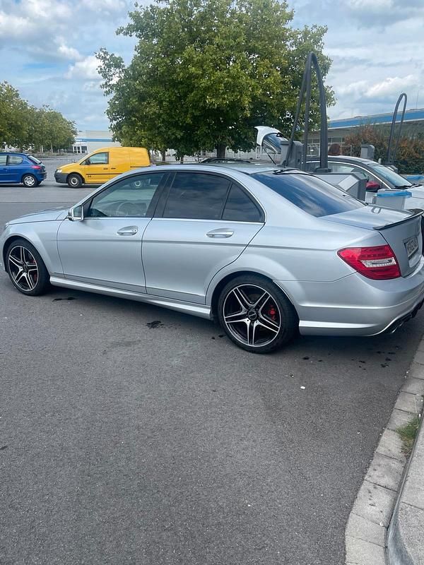 Gebraucht Mercedes C350 306 PS (225 kW) 2011 Silber Limousine