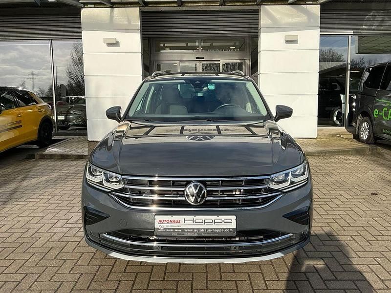 Gebraucht VW Tiguan Elegance 150 PS (110 kW) 2023 Grau SUV