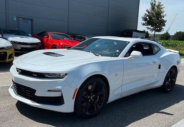 Weiß Neu 2025 Chevrolet Camaro SS Coupé | 59.900 € (Etwas zu teuer) - Bild 1/4