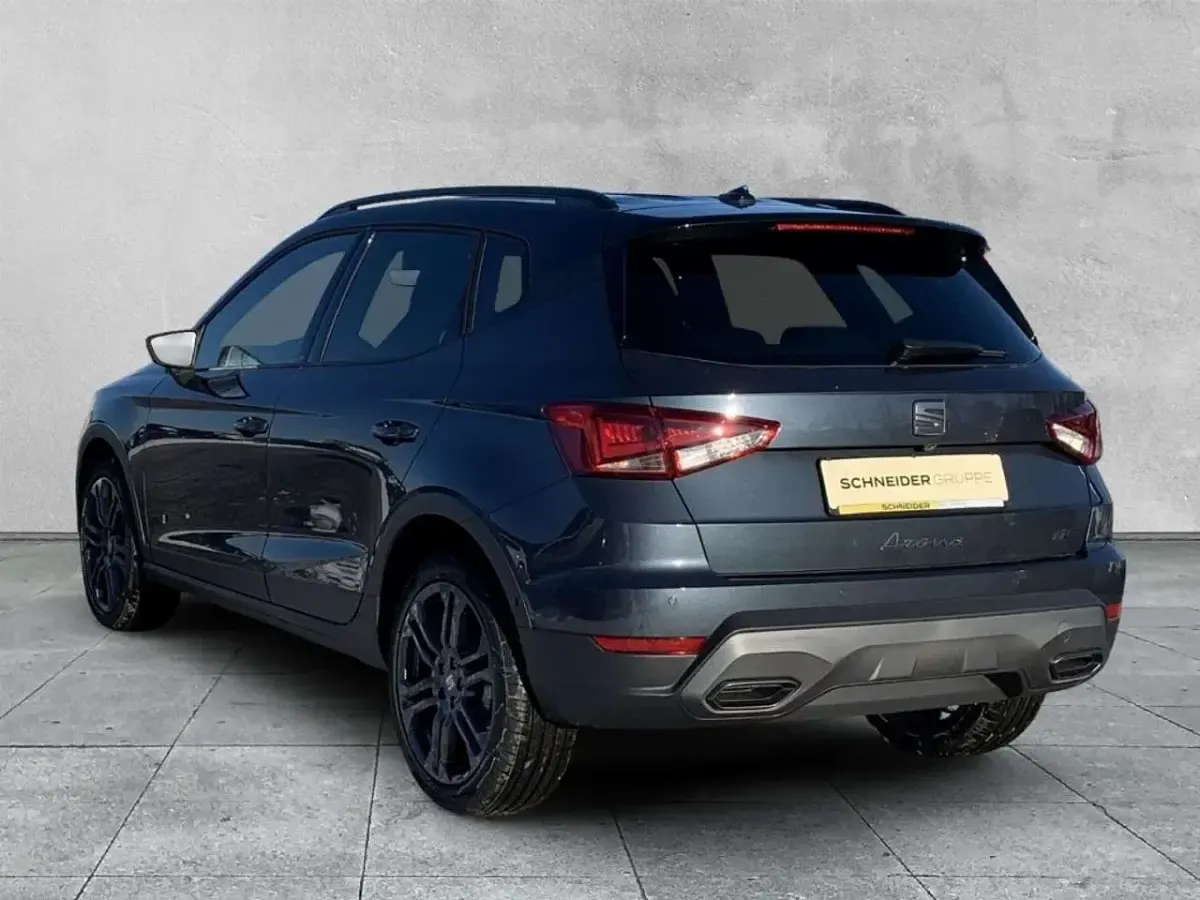 Neu Seat Arona FR 116 PS (85 kW) 2026 Grau SUV