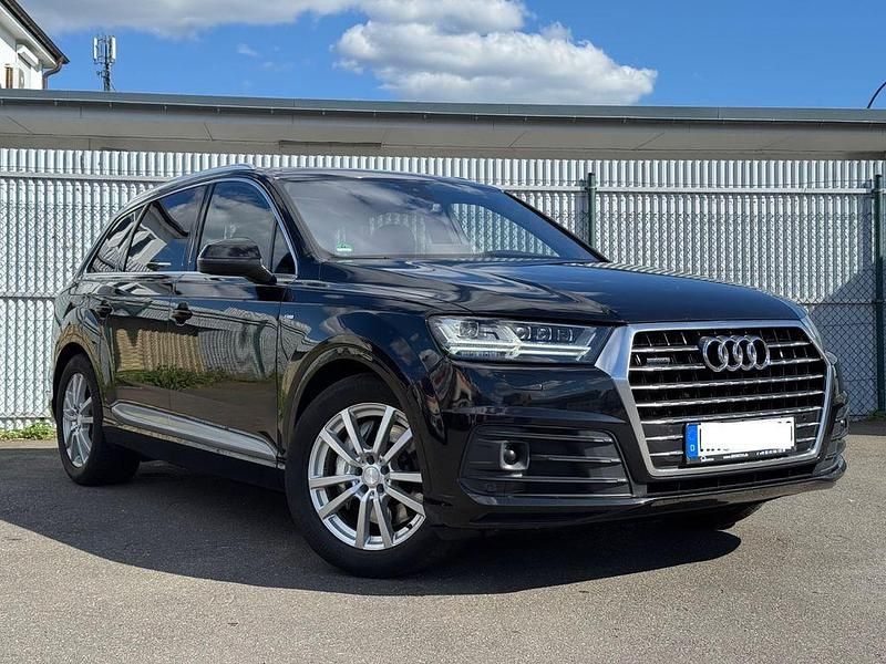 Schwarz Gebraucht 2015 Audi Q7 Ambiente SUV | 20.000 € (Superpreis) - Bild 1/4