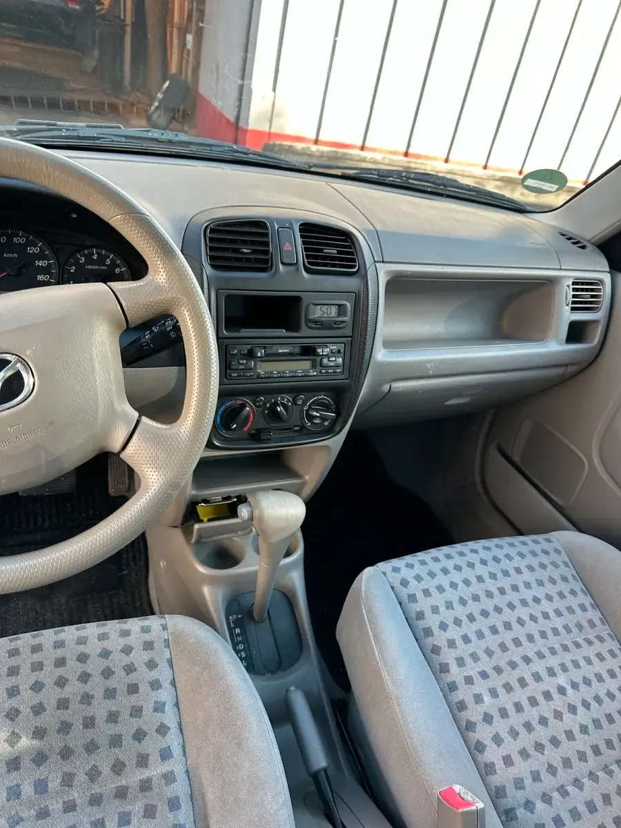 Gebraucht Mazda Demio 80 PS (58 kW) 2001 Grün Kleinwagen