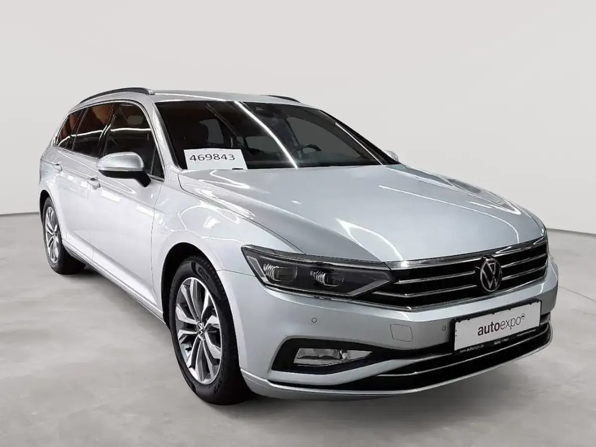 Gebraucht VW Passat Business 150 PS (110 kW) 2023 Kombi