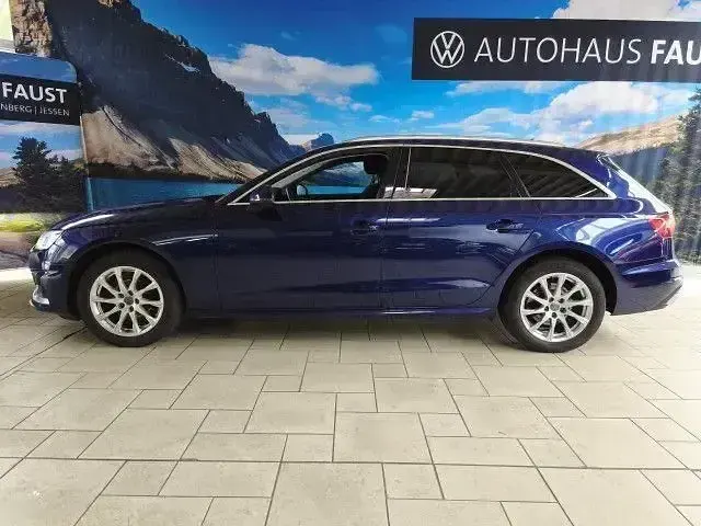 Gebraucht Audi A4 Advanced 136 PS (100 kW) 2020 Blau metallic Kombi