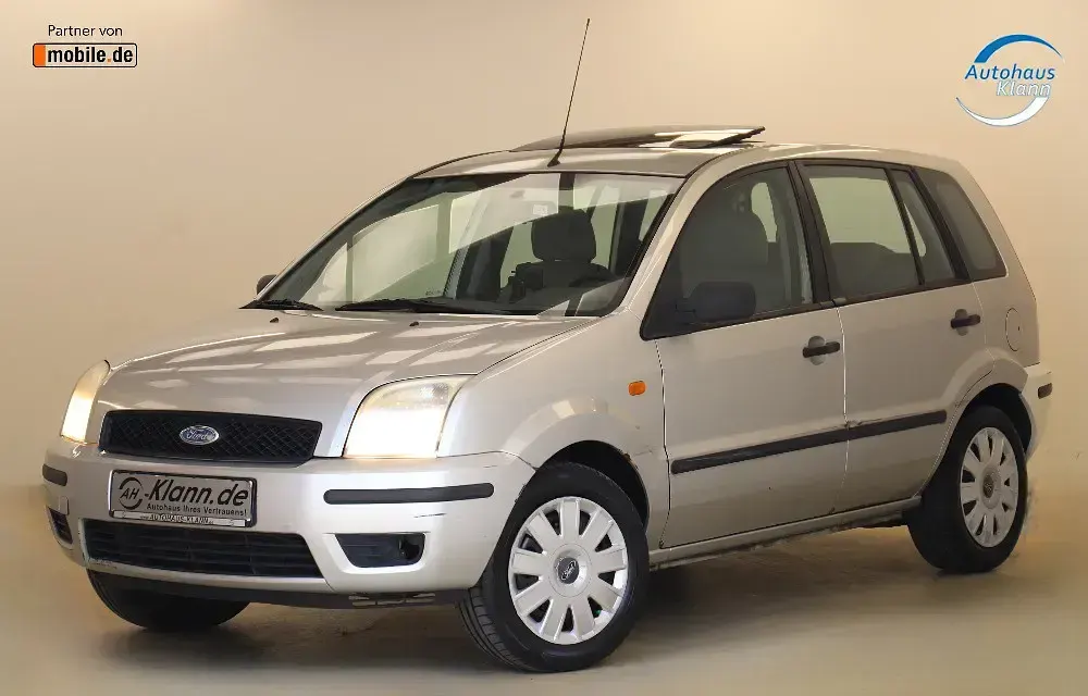 Gebraucht Ford Fusion Ambiente 80 PS (58 kW) 2003 Silber Kleinwagen