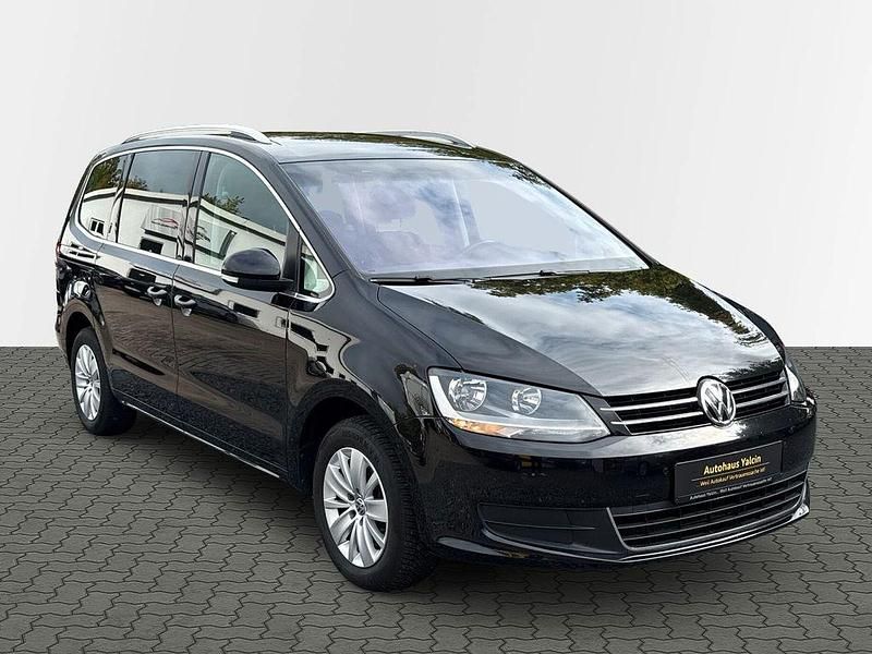 Schwarz Gebraucht 2016 VW Sharan Van / Kleinbus | 14.999 € (Fairer Preis) - Bild 1/4