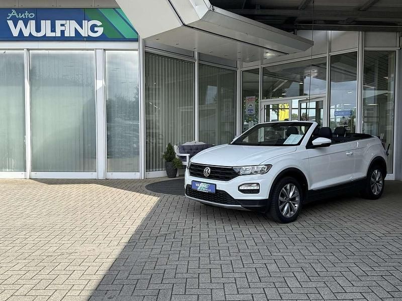 Pure white Gebraucht 2021 VW T-Roc Cabriolet Style Cabrio | 21.390 € (Etwas zu teuer) - Bild 1/4