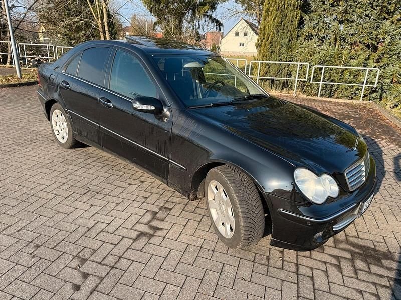 Gebraucht Mercedes C220 Elegance 110 PS (80 kW) 2007 Schwarz Limousine