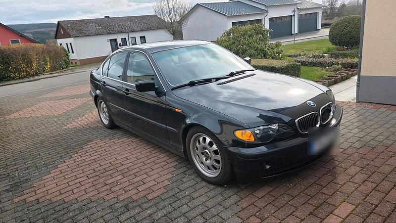 Gebraucht BMW 323 174 PS (127 kW) 2002 Schwarz Limousine