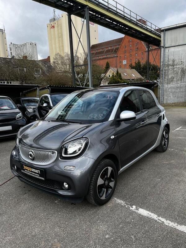 Grau Gebraucht 2019 Smart ForFour Passion Kleinwagen | 10.999 € (Fairer Preis) - Bild 1/4