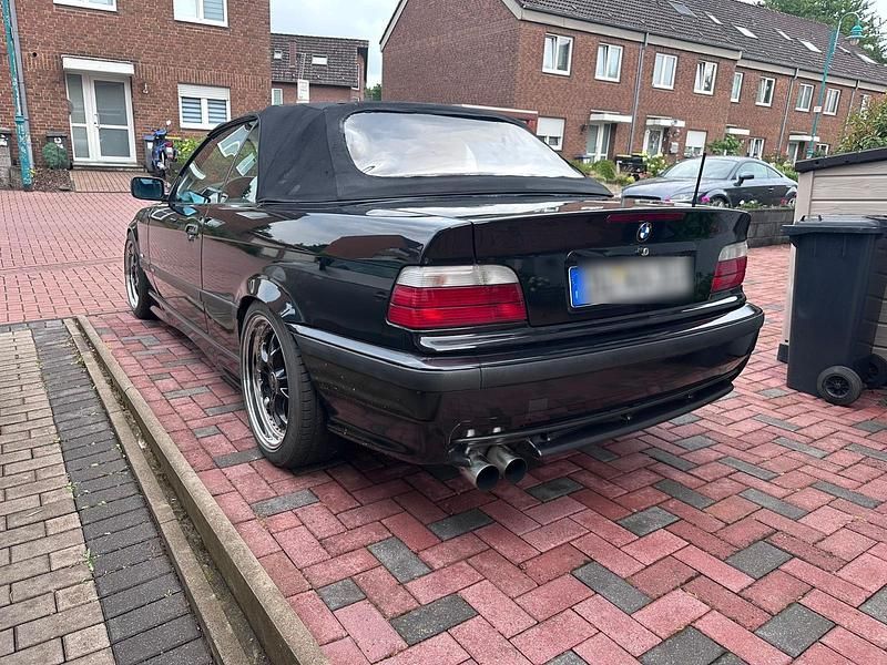 Gebraucht BMW 320 Cabriolet M Sport 150 PS (110 kW) 1998 Schwarz Cabrio