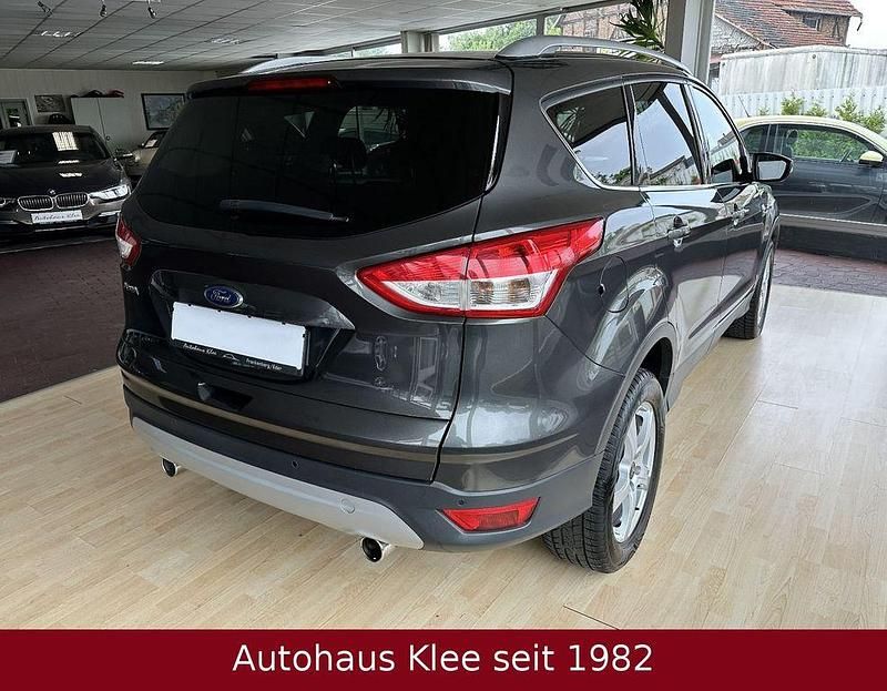 Gebraucht Ford Kuga 120 PS (88 kW) 2015 Grau SUV
