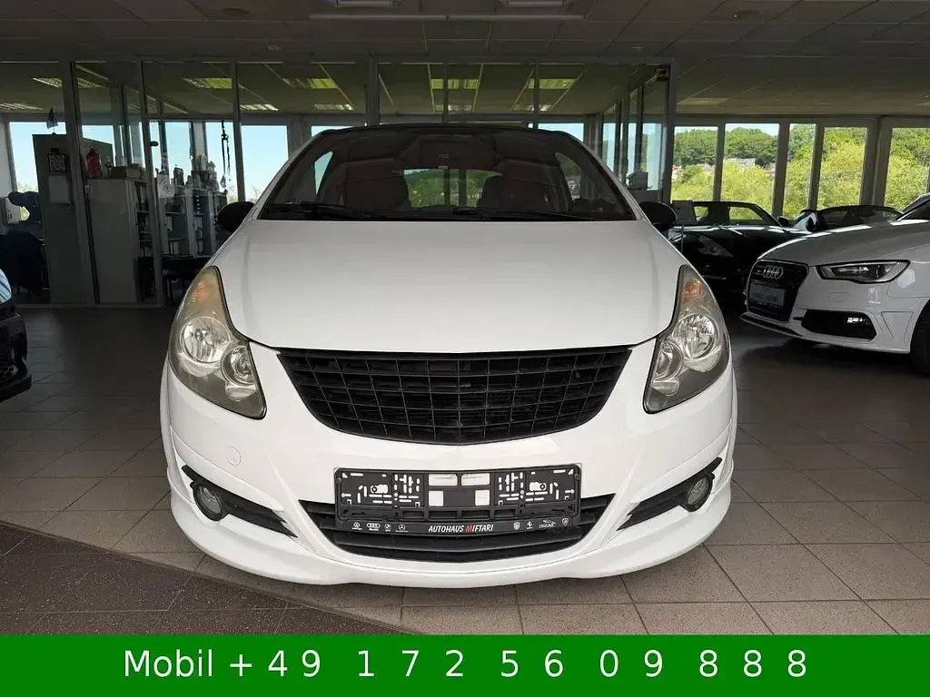 Gebraucht Opel Corsa Edition 90 PS (66 kW) 2009 Weiß Kleinwagen