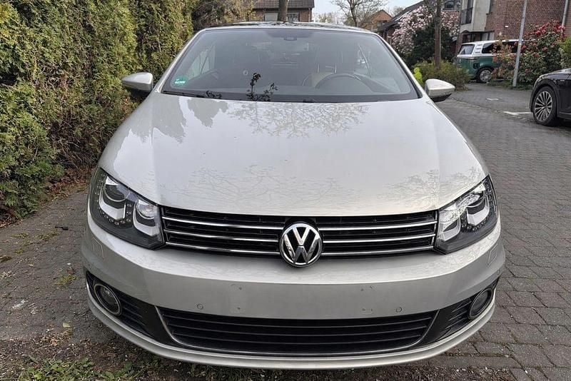 Gebraucht VW Eos Highline 140 PS (102 kW) 2011 Silber Cabrio