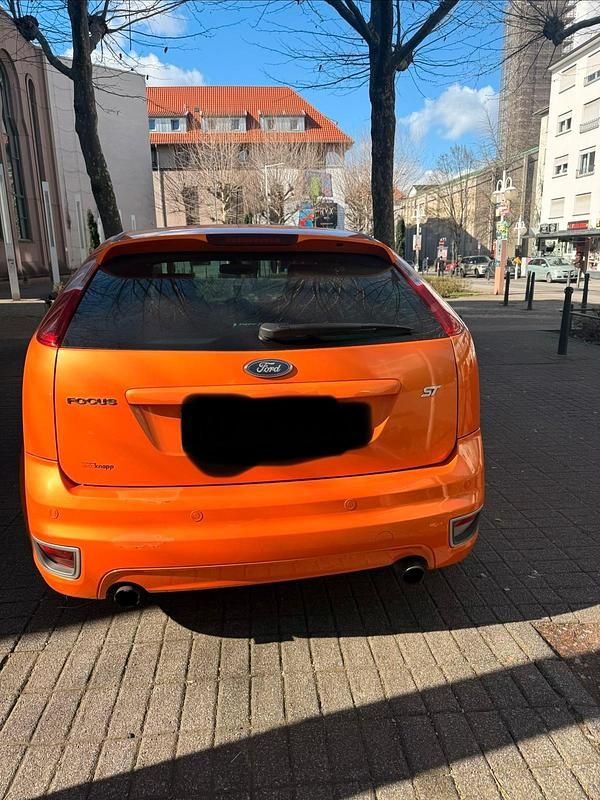 Gebraucht Ford Focus ST 225 PS (165 kW) 2007 Orange Limousine