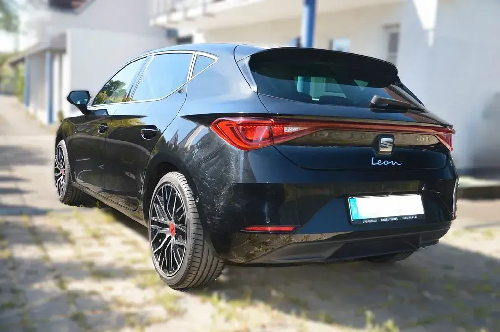 Gebraucht Seat Leon XCELLENCE 150 PS (110 kW) 2021 Schwarz Limousine