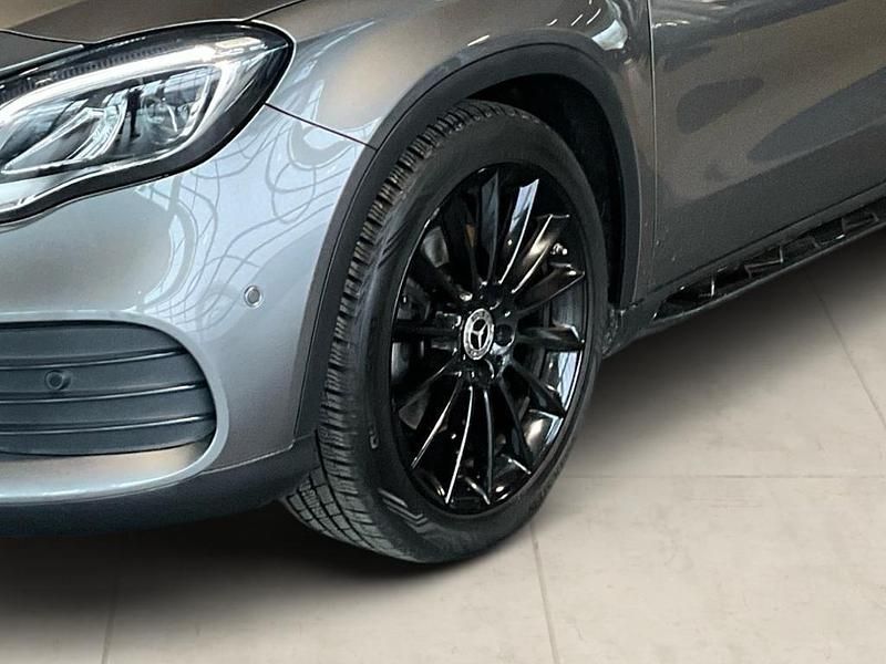 Gebraucht Mercedes GLA220 Style 184 PS (135 kW) 2019 Grau SUV
