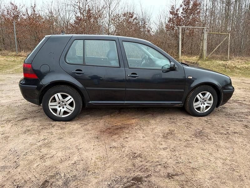 Gebraucht VW Golf III Basis 90 PS (66 kW) 1998 Schwarz Limousine